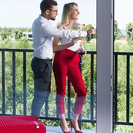 Aparthotel Zatorhome - Blisko Energylandii I Zatorlandu 3*